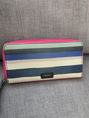 Fossil Striped Zip Wallet in Hot Pink, Navy, Sky Blue and Cream